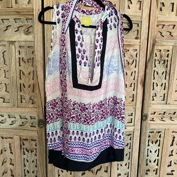 Silk tunic/top.  Boho flair.  Perfect for summer. - Picture 11 of 11